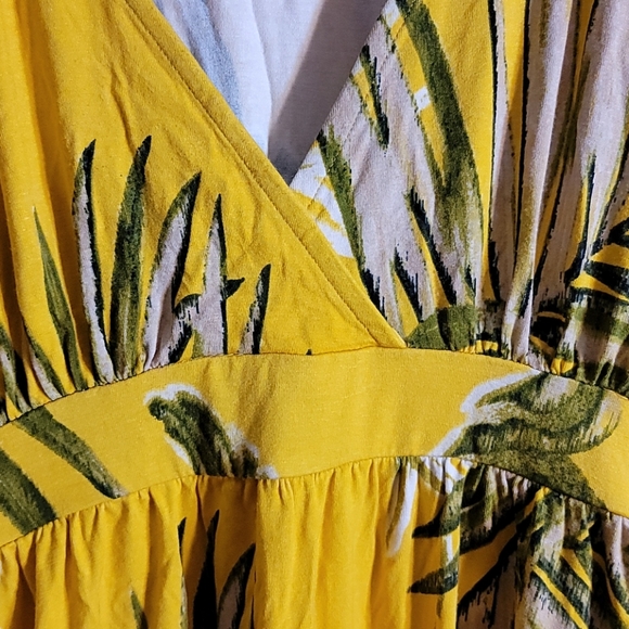 NY & Company Tropical Print Dress - Picture 2 of 5